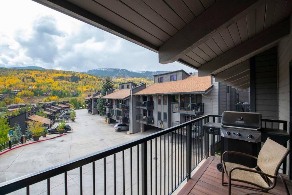 Updated 3 Bedroom 2 Ba With Pool & Hot Tub - Stunning Mountain Views! Snowmass Village Exterior photo