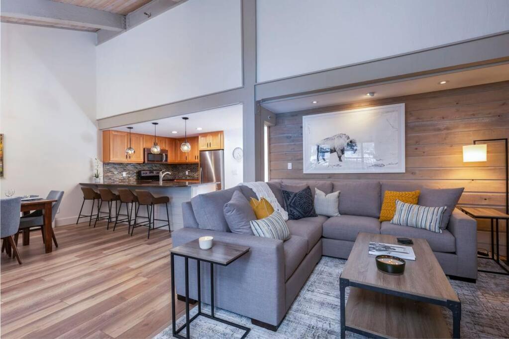 Updated 3 Bedroom 2 Ba With Pool & Hot Tub - Stunning Mountain Views! Snowmass Village Exterior photo