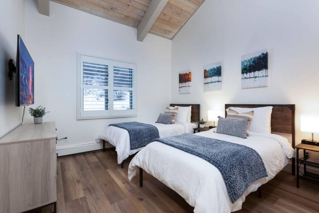 Updated 3 Bedroom 2 Ba With Pool & Hot Tub - Stunning Mountain Views! Snowmass Village Exterior photo