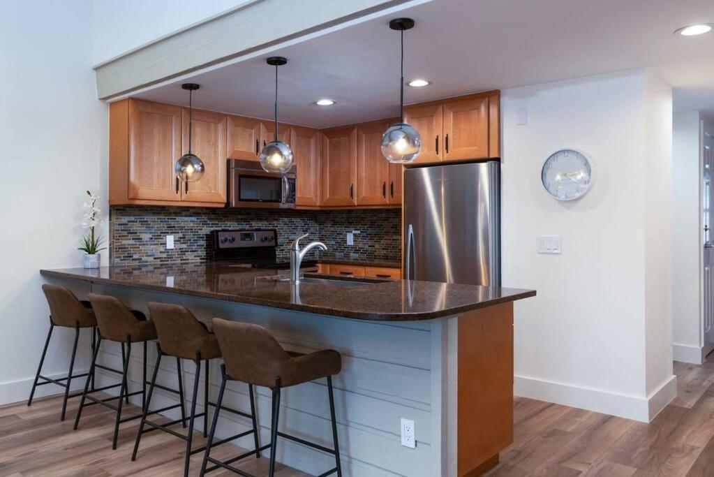 Updated 3 Bedroom 2 Ba With Pool & Hot Tub - Stunning Mountain Views! Snowmass Village Exterior photo