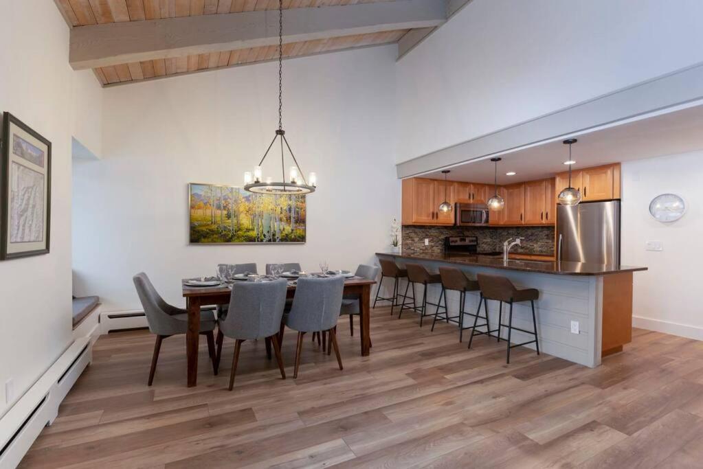 Updated 3 Bedroom 2 Ba With Pool & Hot Tub - Stunning Mountain Views! Snowmass Village Exterior photo